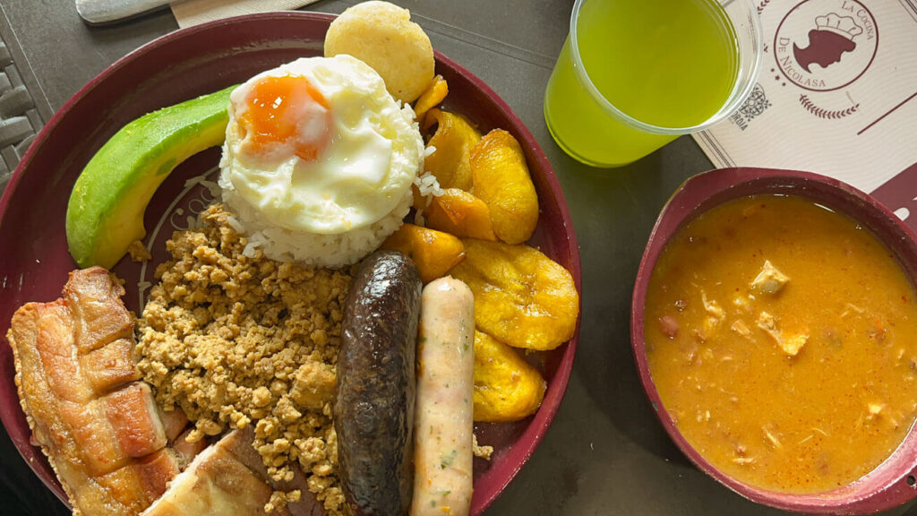 Bandeja paisa - comida típica da Colômbia