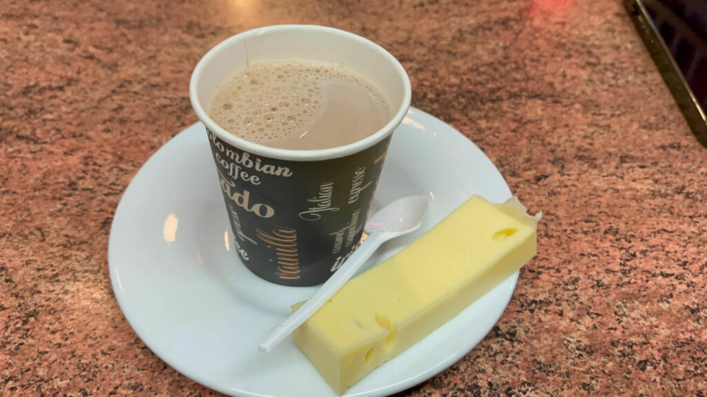 Chocolate quente com queijo