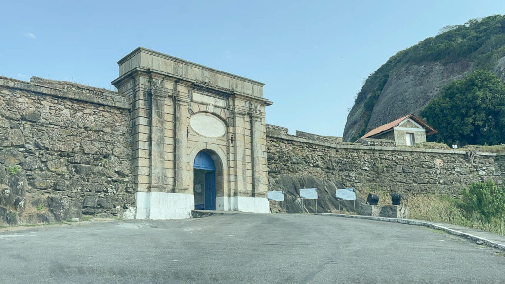 Forte São Luís e Forte do Pico em Niterói