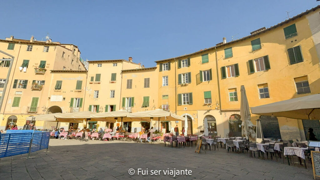 Piazza dell'Anfiteatro em Lucca