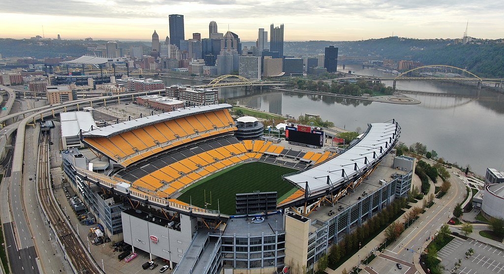 Acrisure Stadium em Pittsburgh